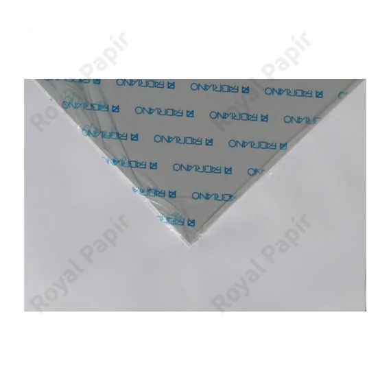 Karton FABRIANO kétoldalas (50x70) 200g gyöngy